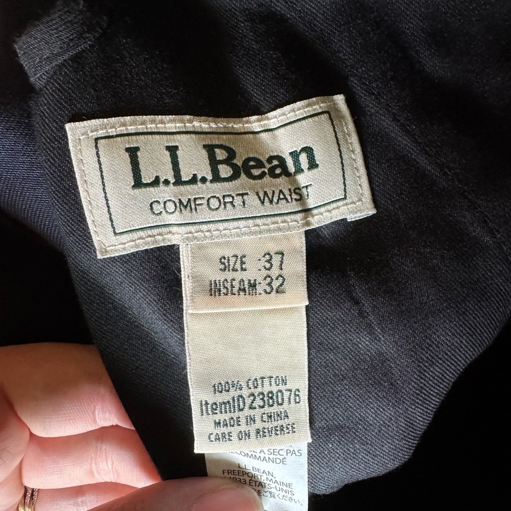 L.L. Bean Men’s Navy Classic Fit Chino Pants –Size 37x32 – NWT  Everyday Comfort - Picture 5 of 6